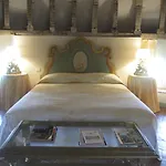 Chateau De Vauloge