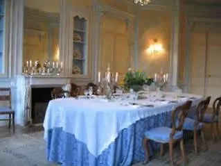 Château De Vaulogé Alojamento de Acomodação e Pequeno-almoço Fercé-sur-Sarthe