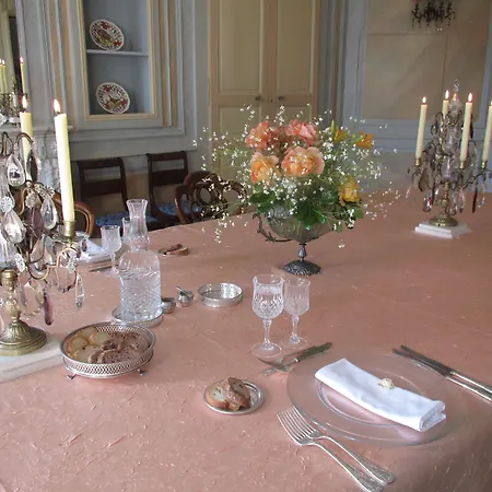 Château De Vaulogé Alojamento de Acomodação e Pequeno-almoço 4*