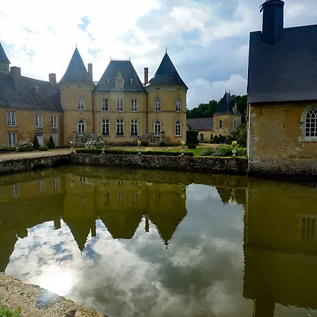 Château De Vaulogé Alojamento de Acomodação e Pequeno-almoço 4*