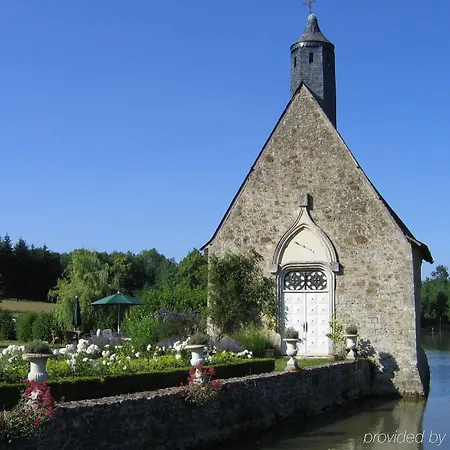 Château De Vaulogé Alojamento de Acomodação e Pequeno-almoço Fercé-sur-Sarthe
