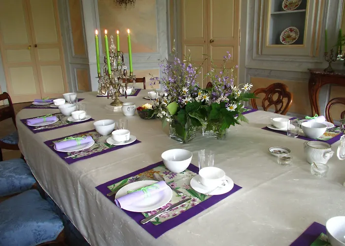 Bed & Breakfast Chateau De Vauloge 4*