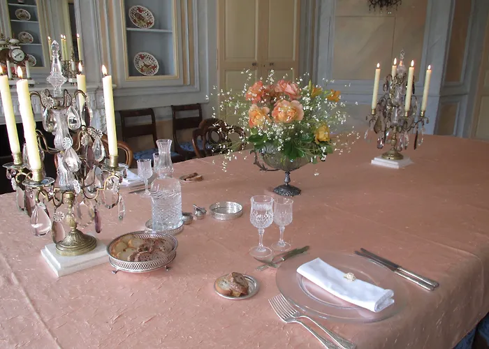 Chateau De Vauloge Bed & Breakfast 4*