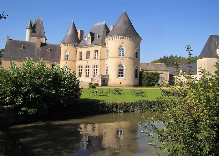 Chateau De Vauloge