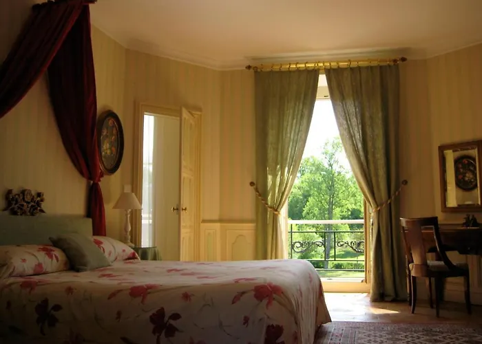 Chateau De Vauloge Bed & Breakfast Ferce-sur-Sarthe