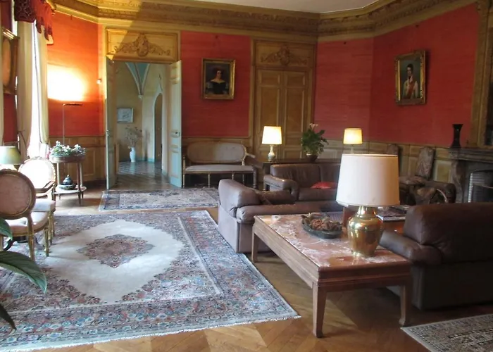 Château De Vaulogé Bed & Breakfast