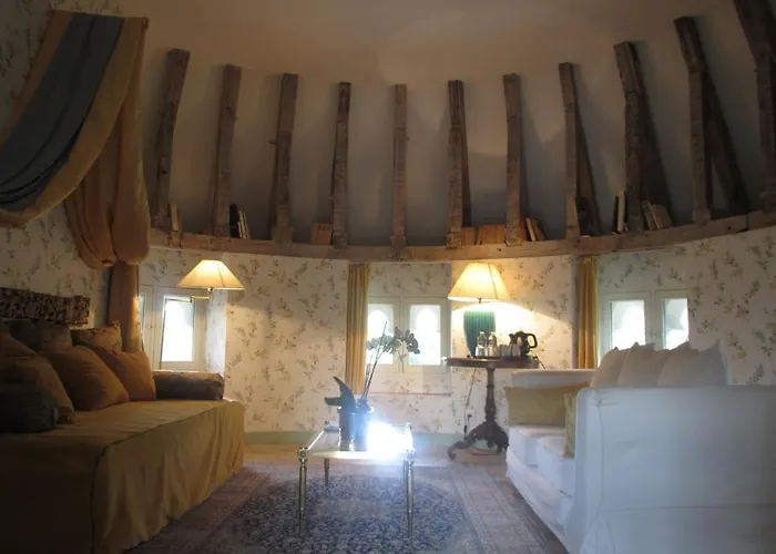 Chateau De Vauloge 4*