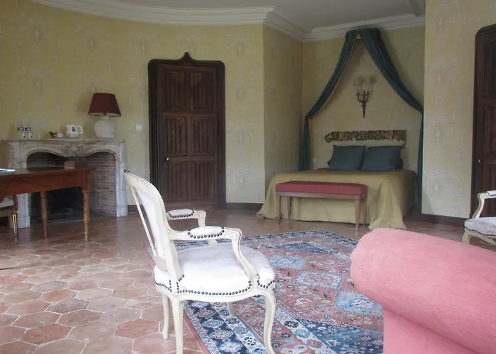 Chateau De Vauloge Bed & Breakfast 4*