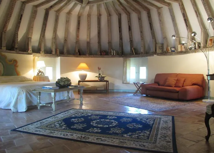 Chateau De Vauloge Bed & Breakfast Ferce-sur-Sarthe